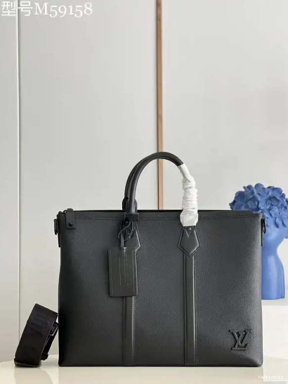 LOUIS IT TOTE LOCK VUITTON 0404
